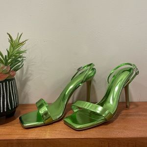 NWT Tony Bianco Felyx Heel